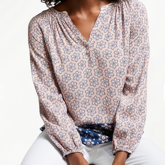 Boden Tops - Boden Maya Floral Pullover Top